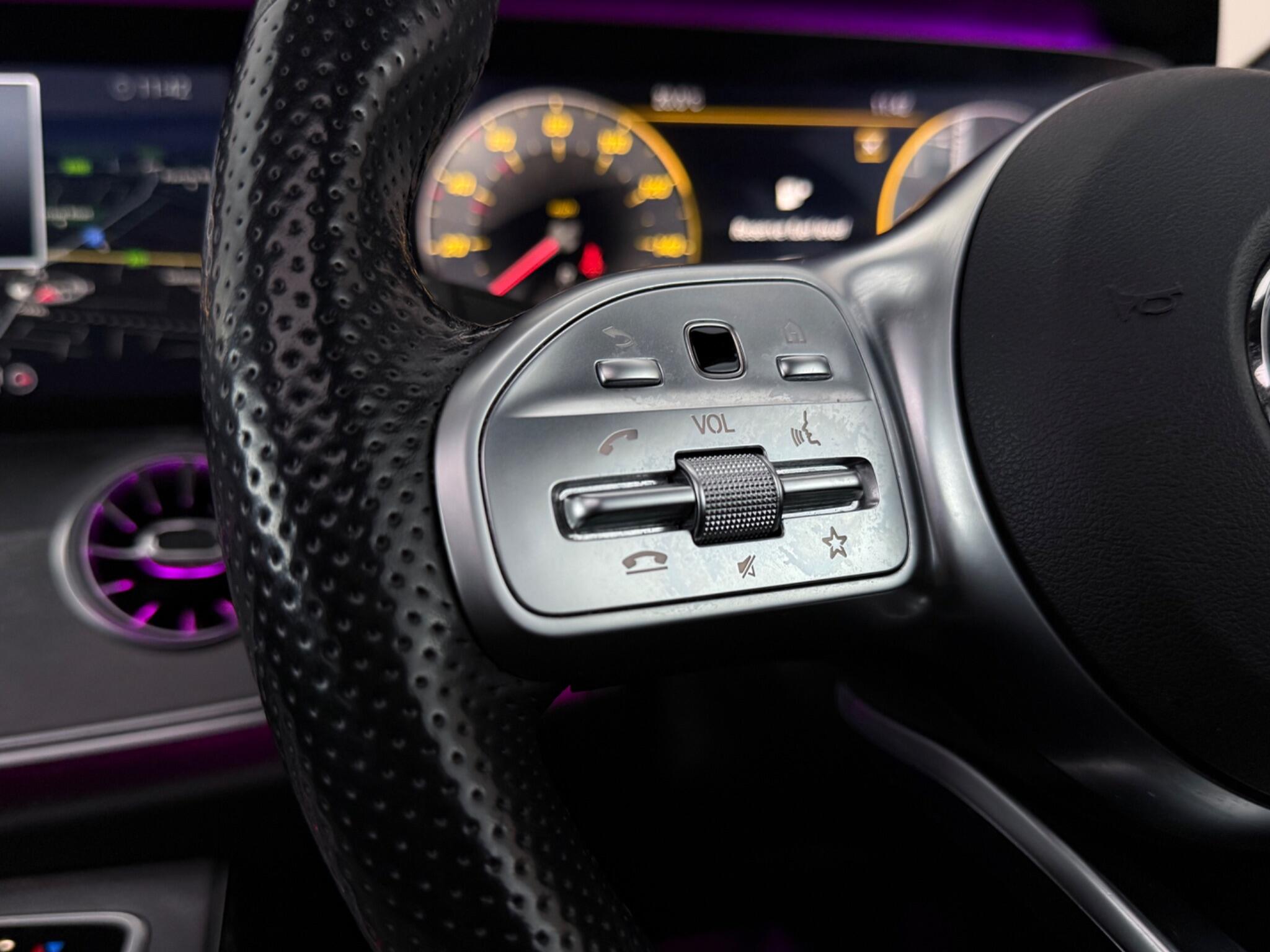 Mercedes-Benz CLS view 15