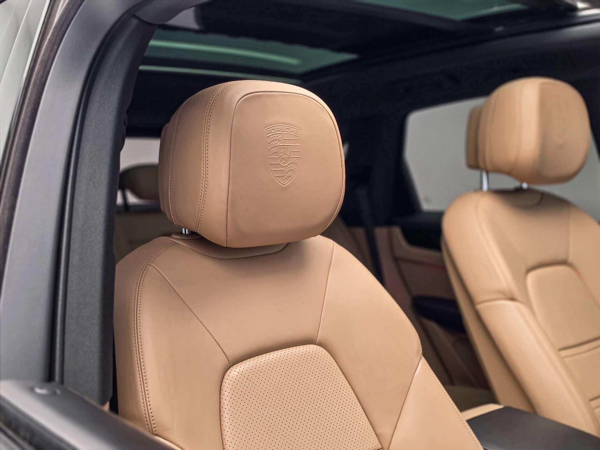 Porsche Cayenne view 10