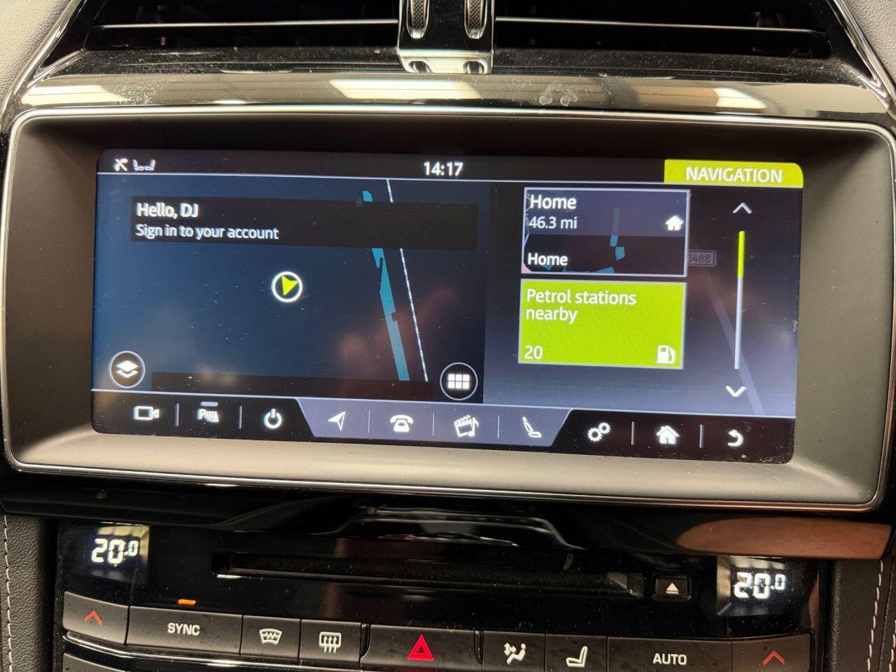 Jaguar F-Pace view 45