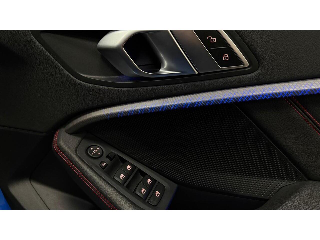 BMW 1 Series view 30