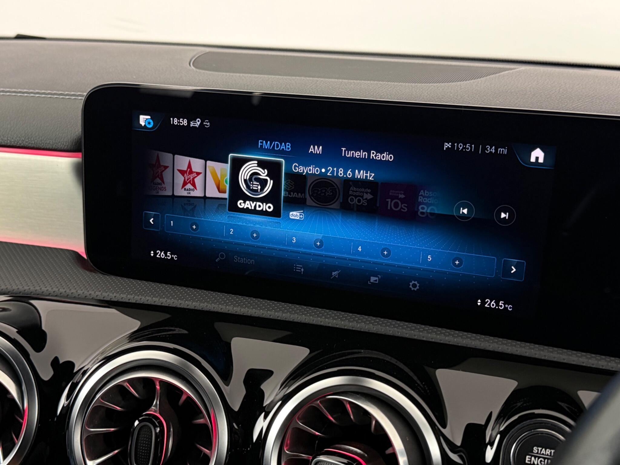 Mercedes-Benz Cla view 25