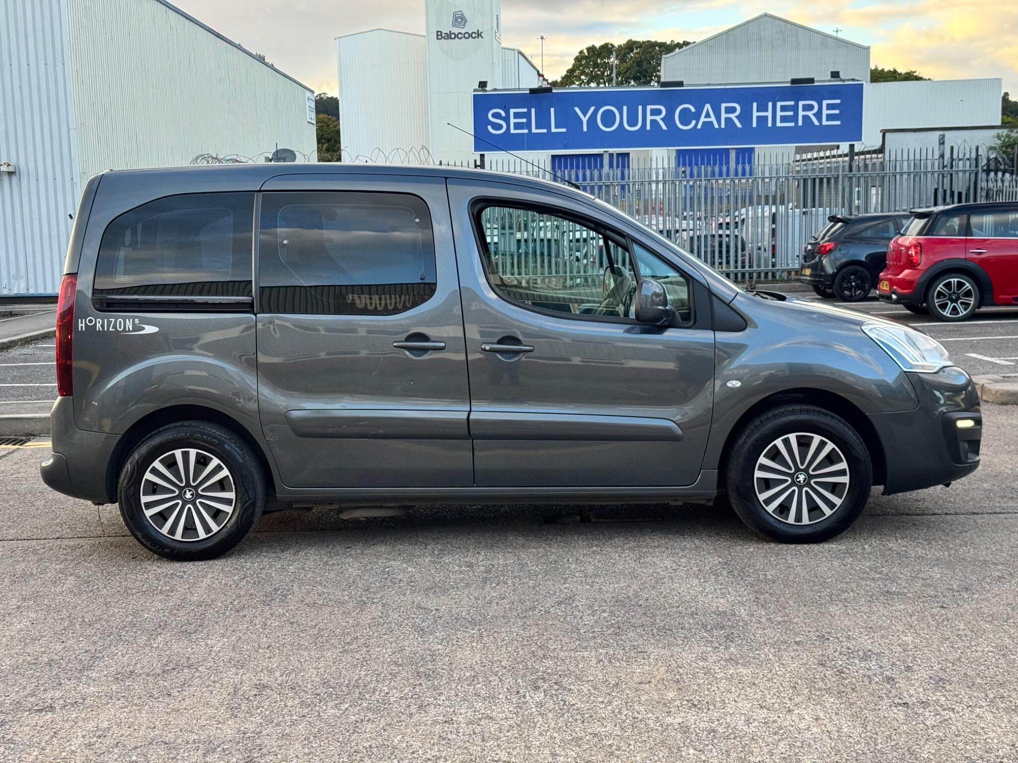 Peugeot Partner Tepee view 17