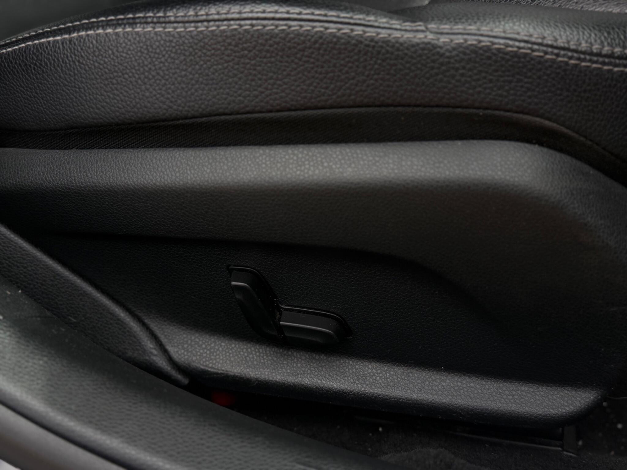 Mercedes-Benz C Class view 30