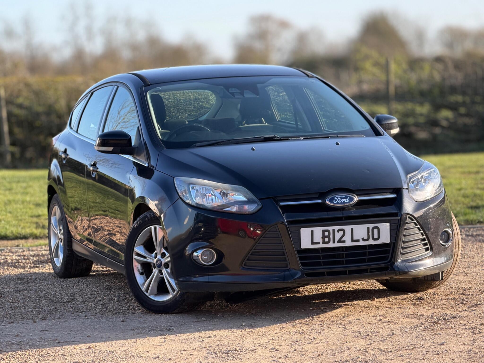 2012 Ford Focus 1.6 TDCi Zetec Euro 5 (s/s) 5dr image 5