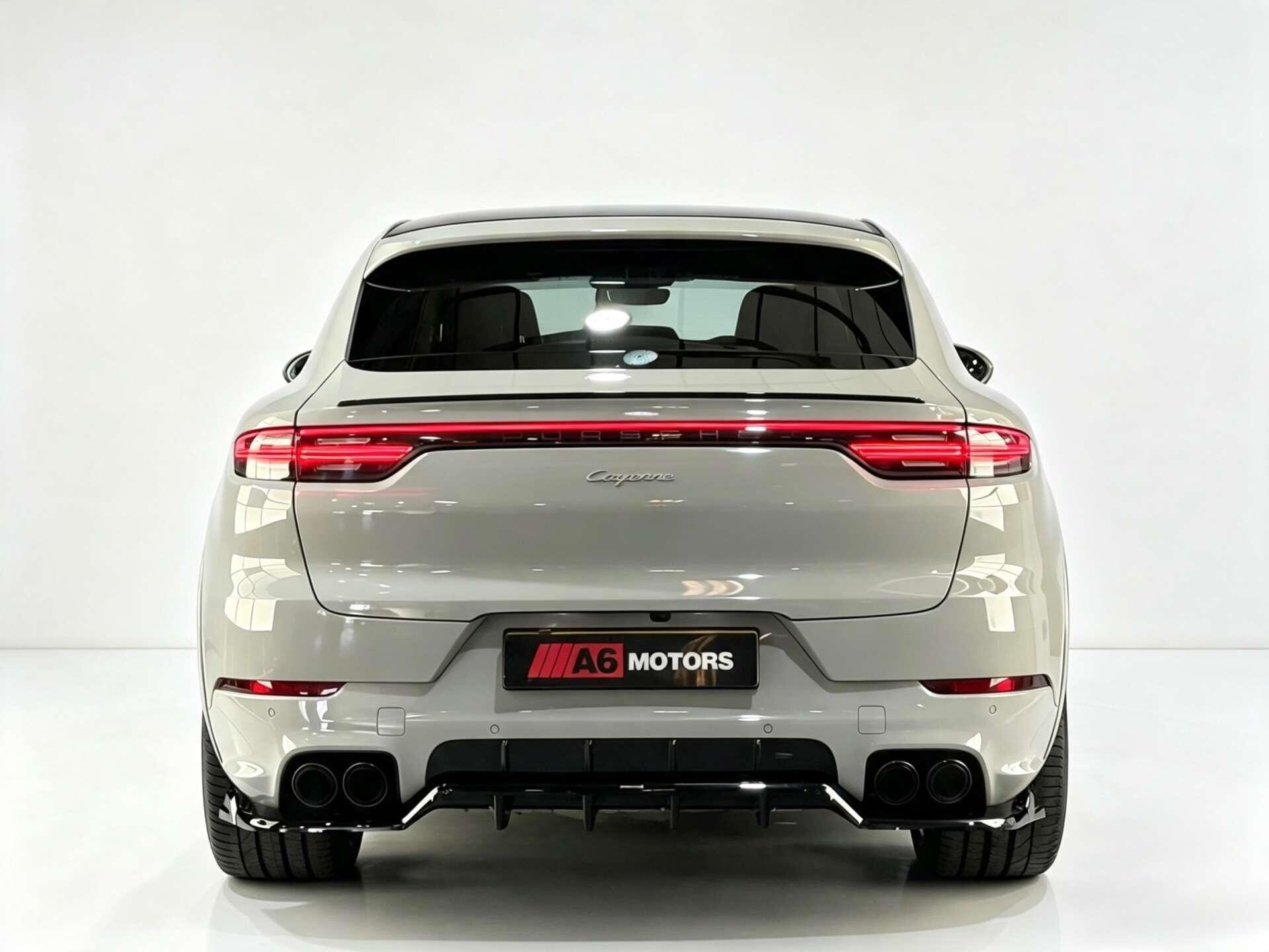 Porsche Cayenne view 10