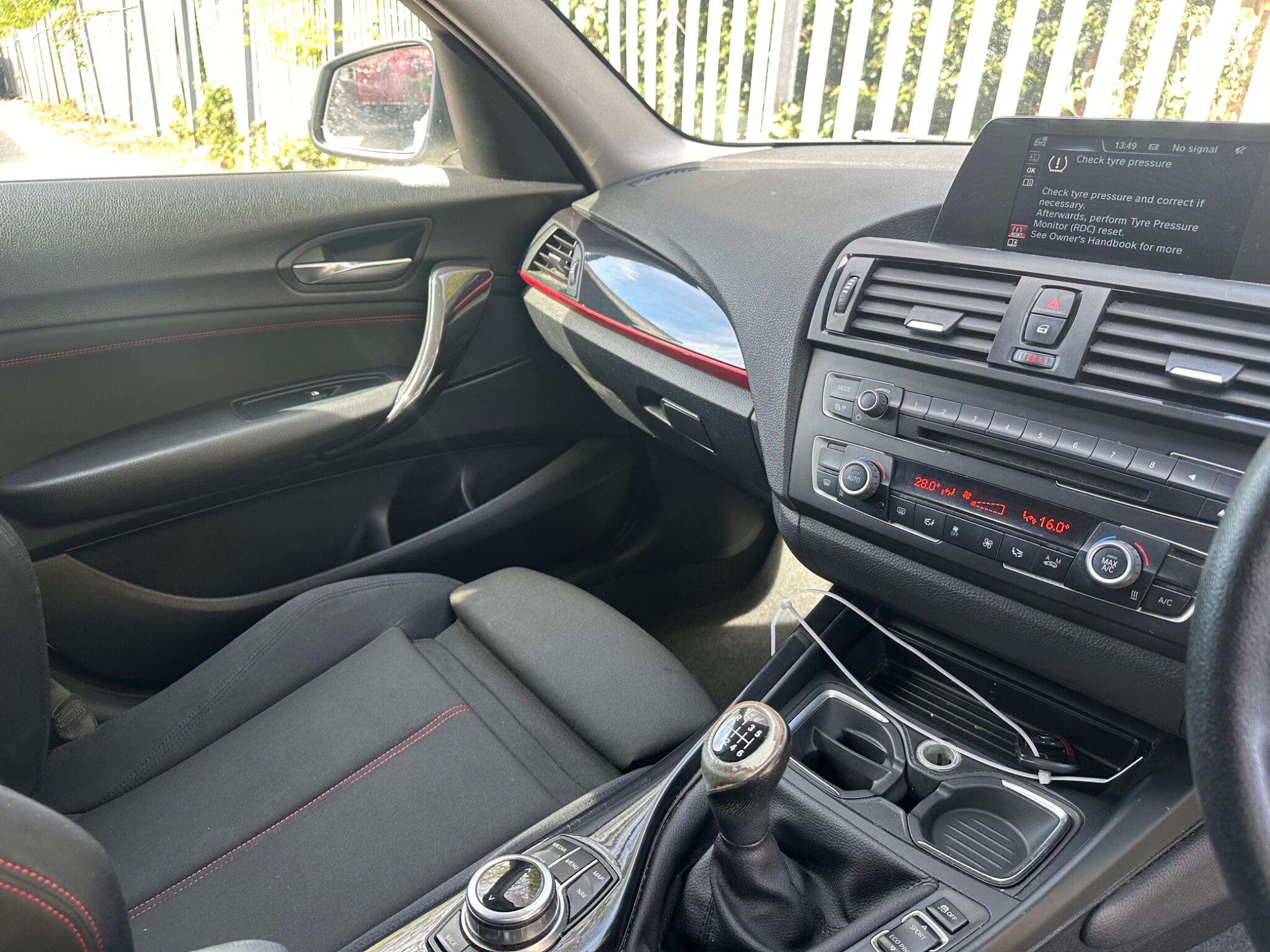 BMW 1 Series view 14