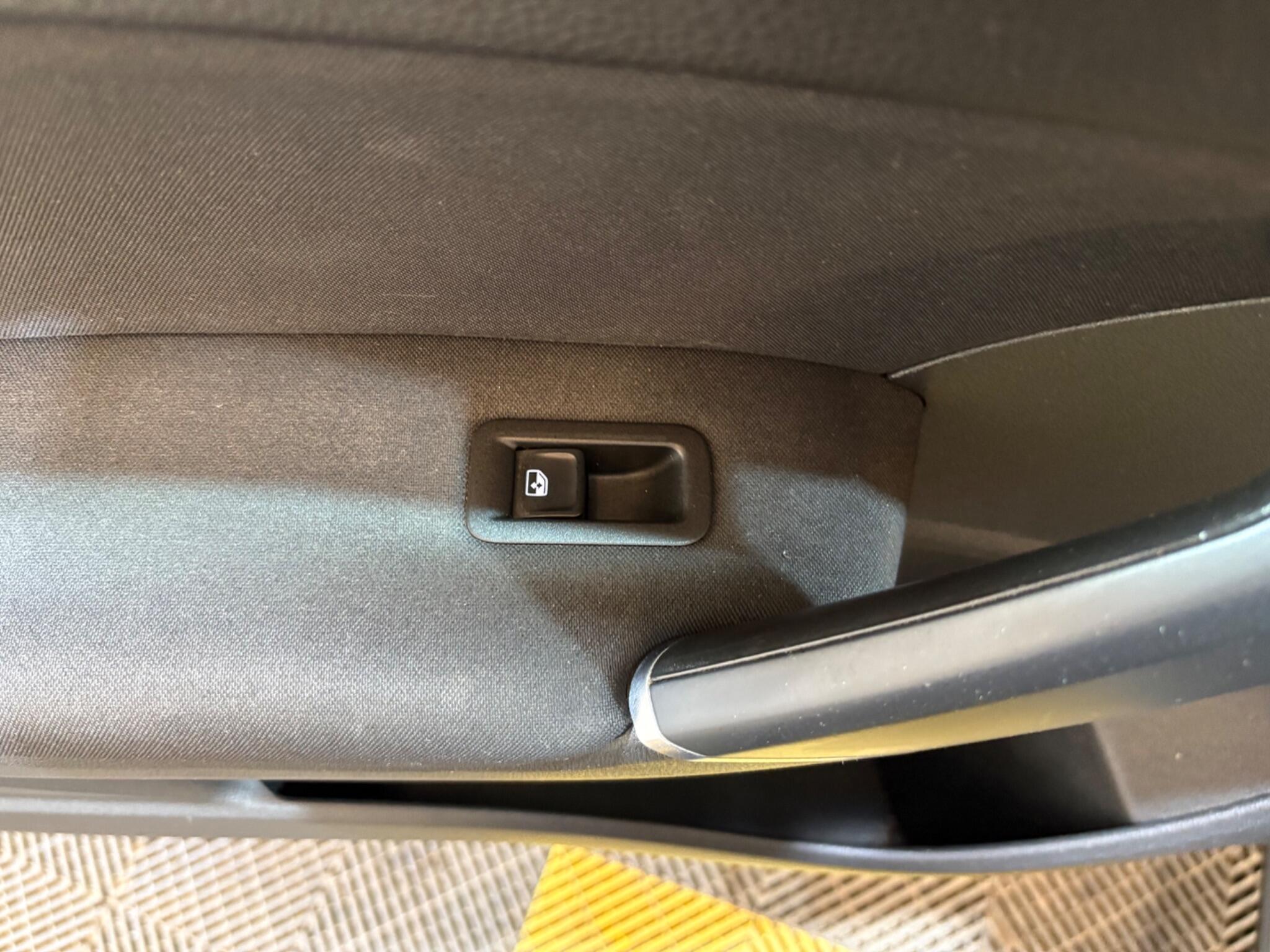 Volkswagen Touran view 73