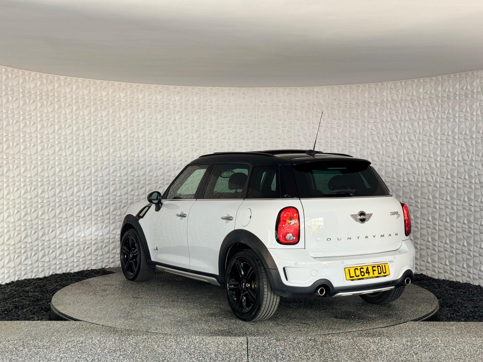 Mini Countryman view 19