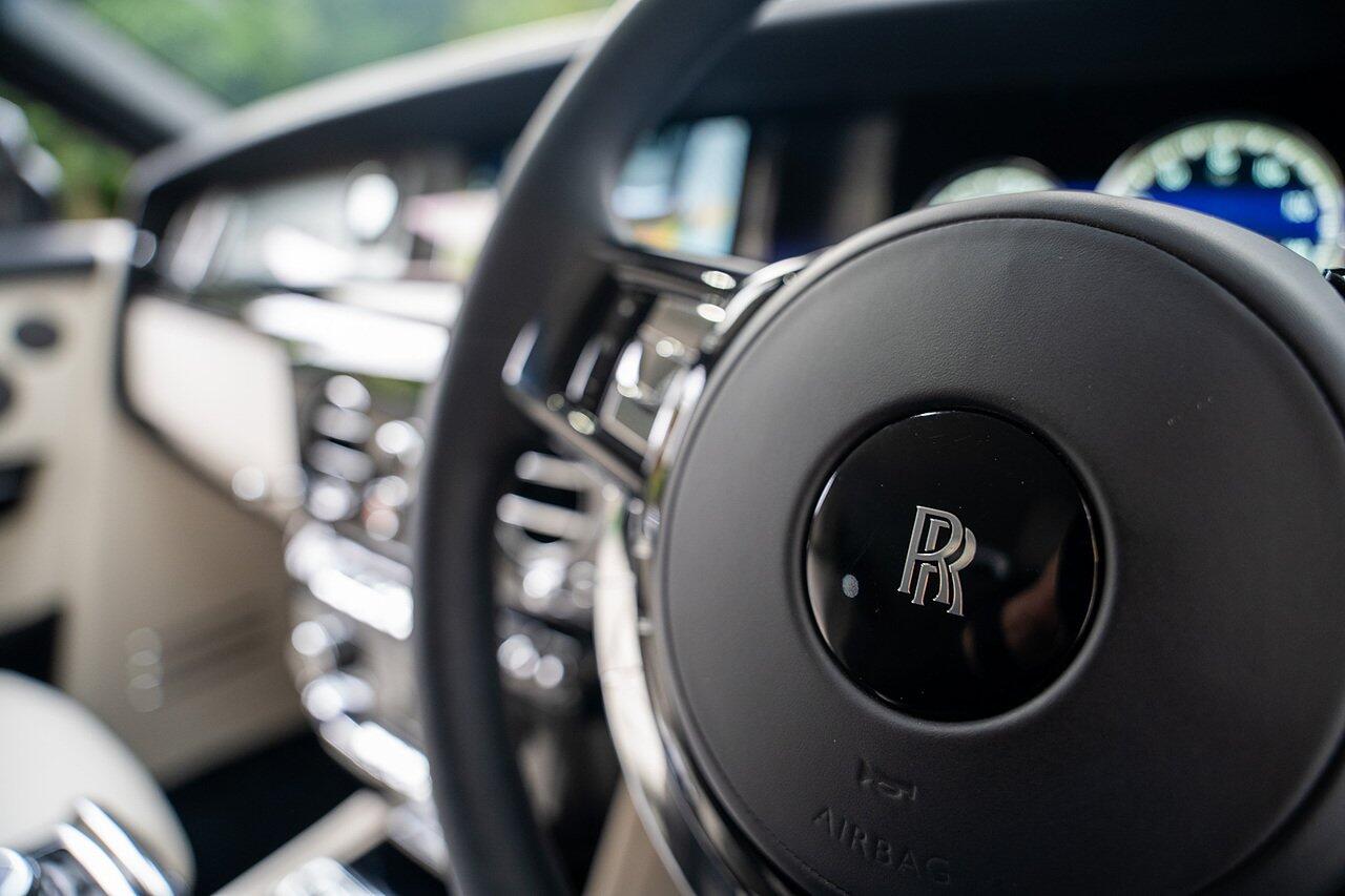 Rolls-Royce Phantom view 89