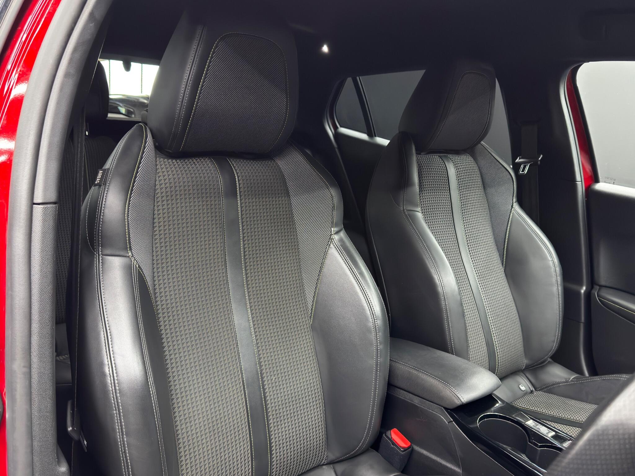 Peugeot 2008 view 12