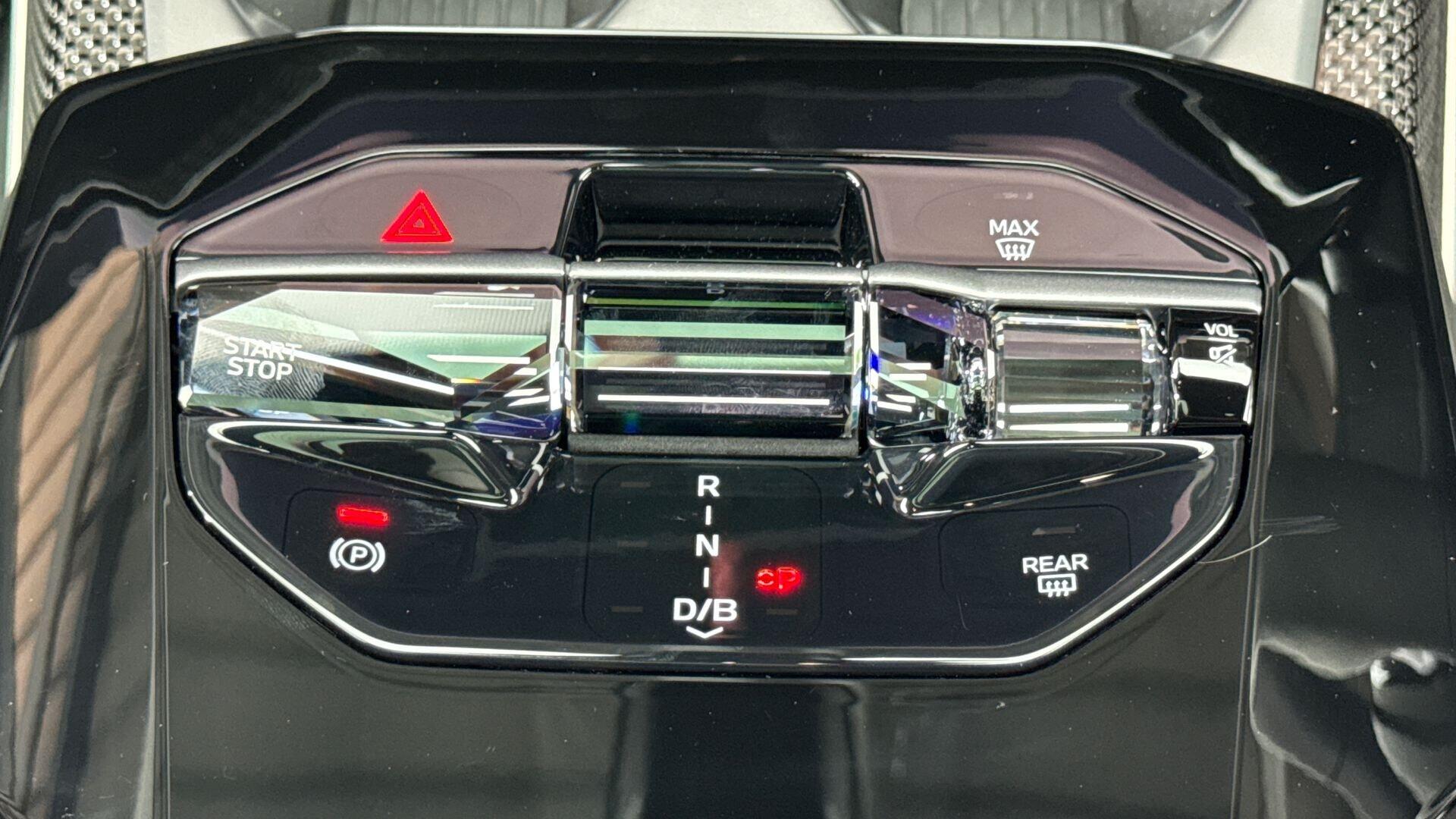 BMW i7 view 10