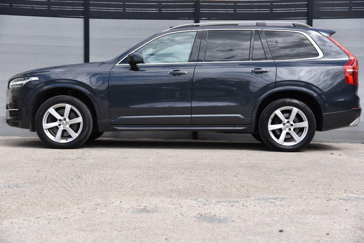 Volvo XC90 view 6