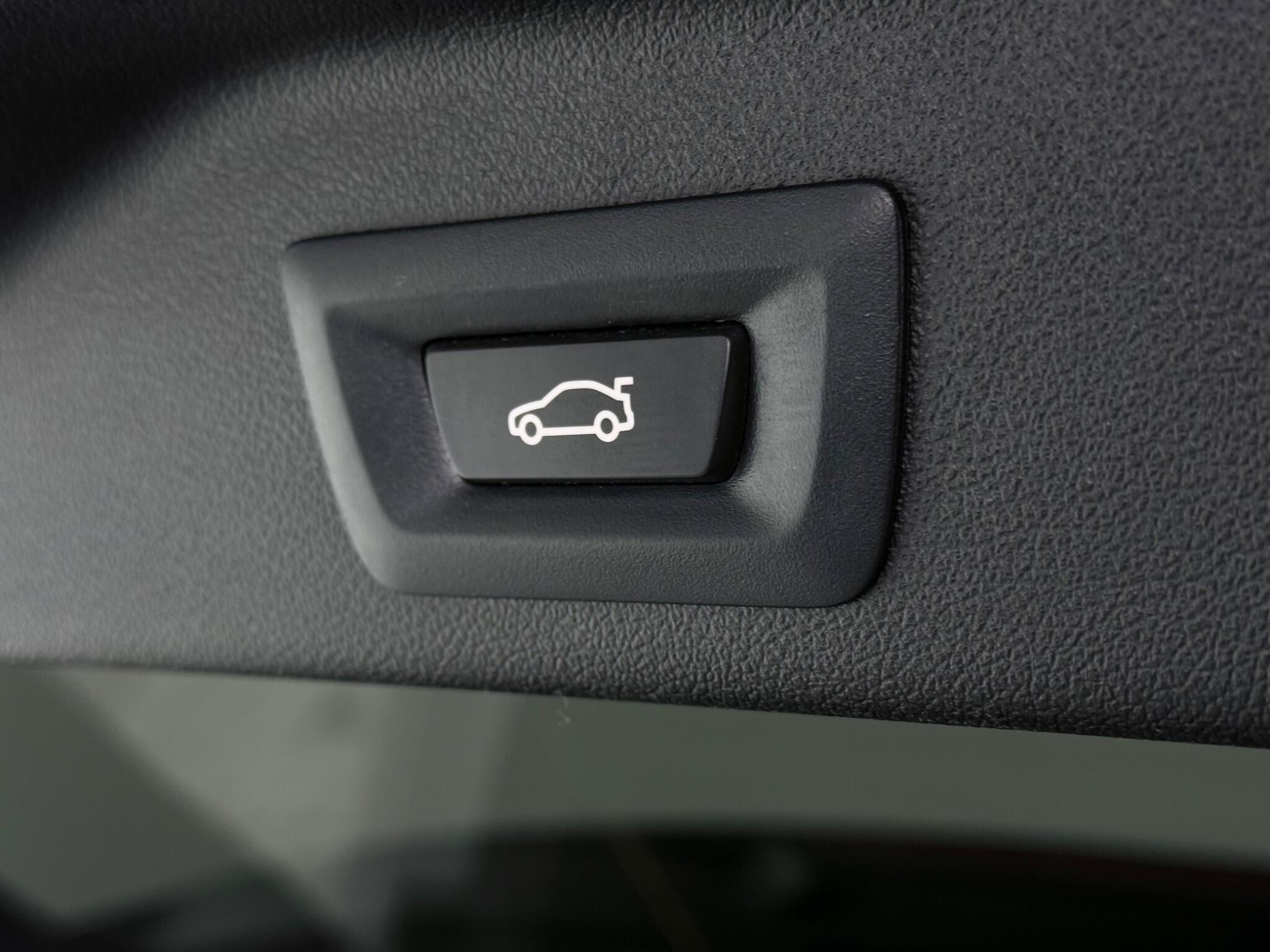 BMW X5 view 12