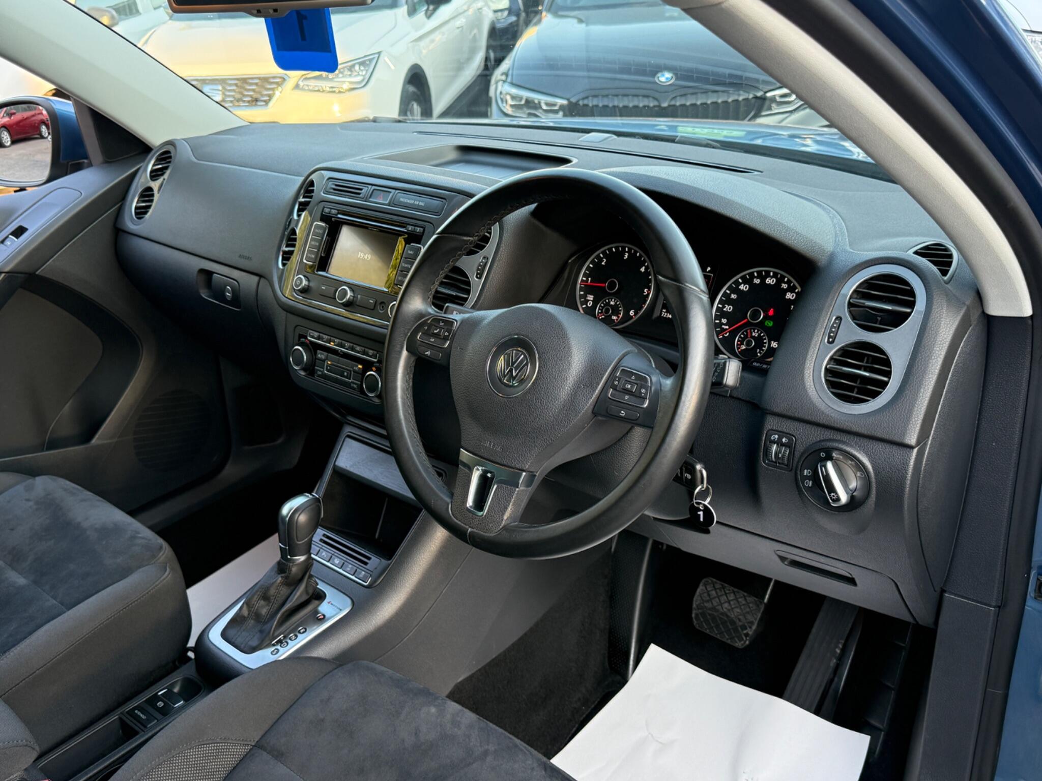 Volkswagen Tiguan - Image 33