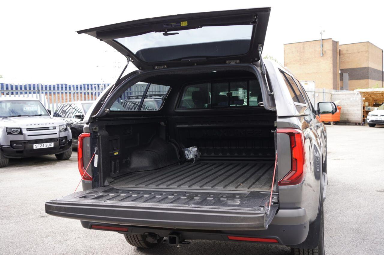 Volkswagen Amarok view 26
