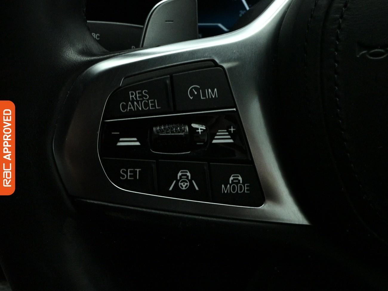 BMW 3 Series view 26