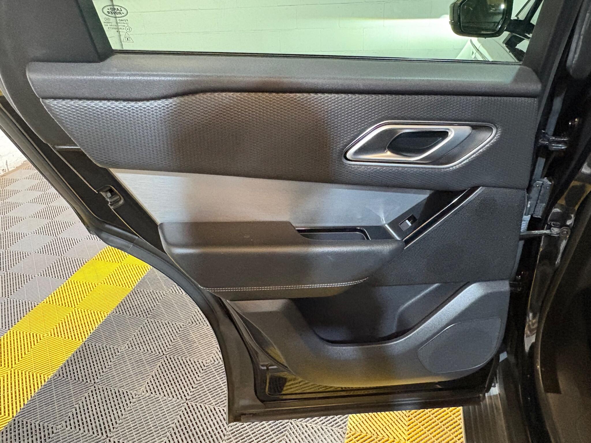 Land Rover Range Rover Velar view 58