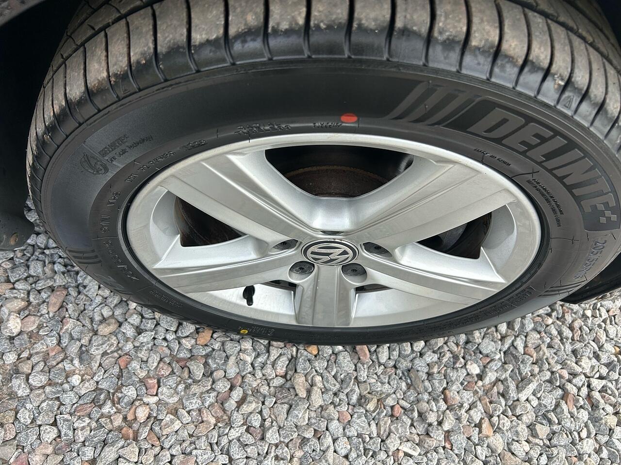 Volkswagen Golf view 11