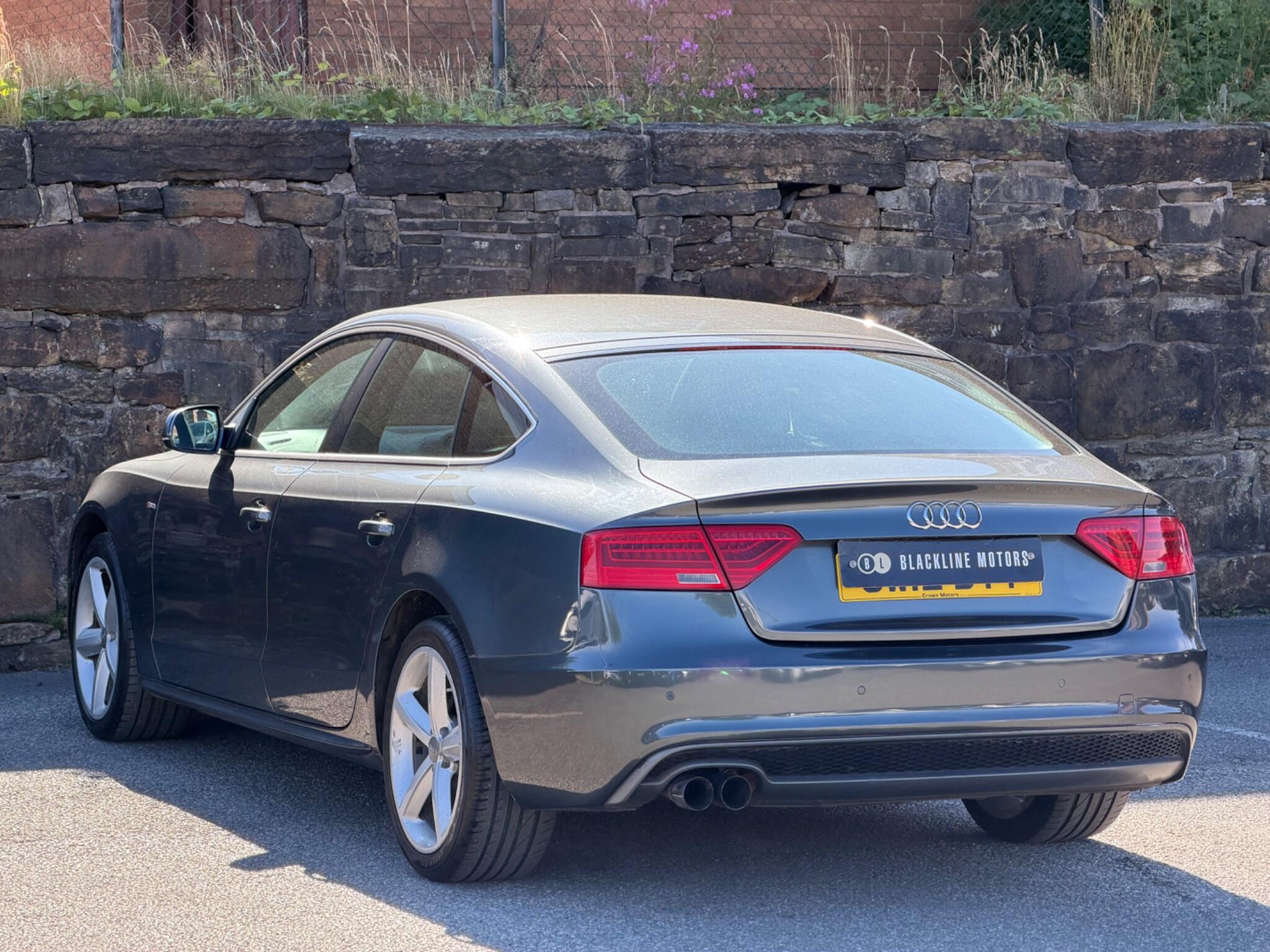 Audi A5 view 5