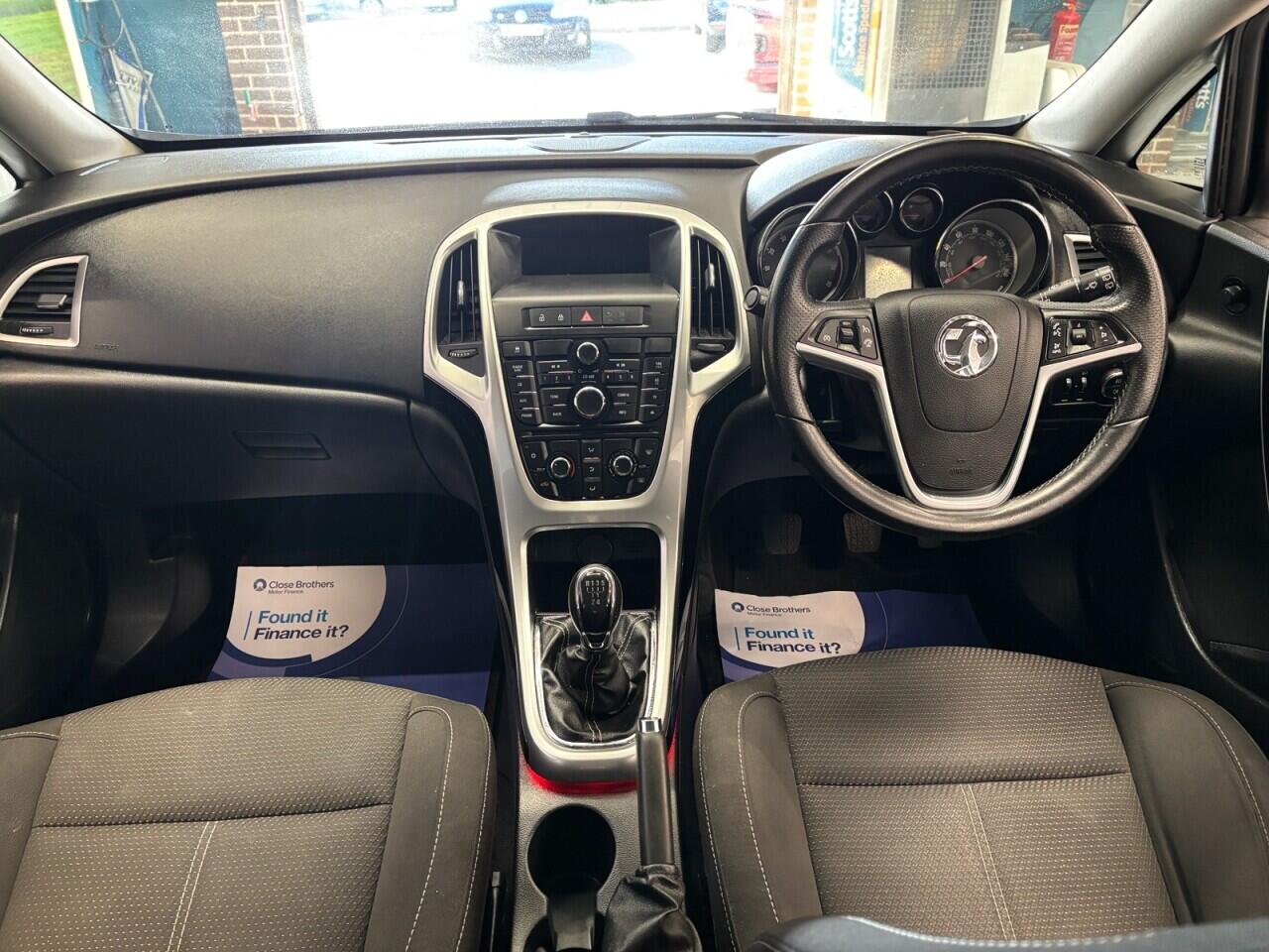 Vauxhall Astra view 18