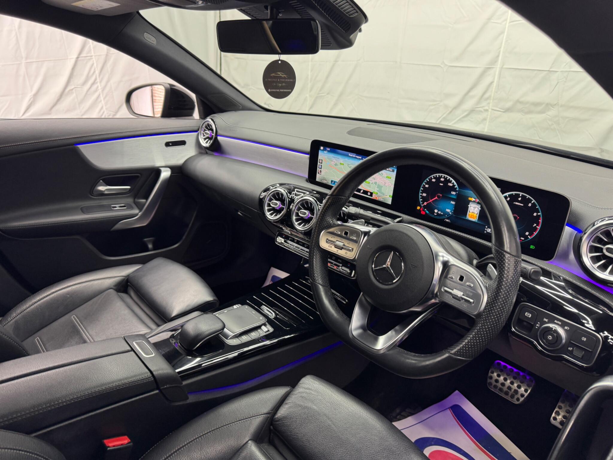 Mercedes-Benz Cla view 31