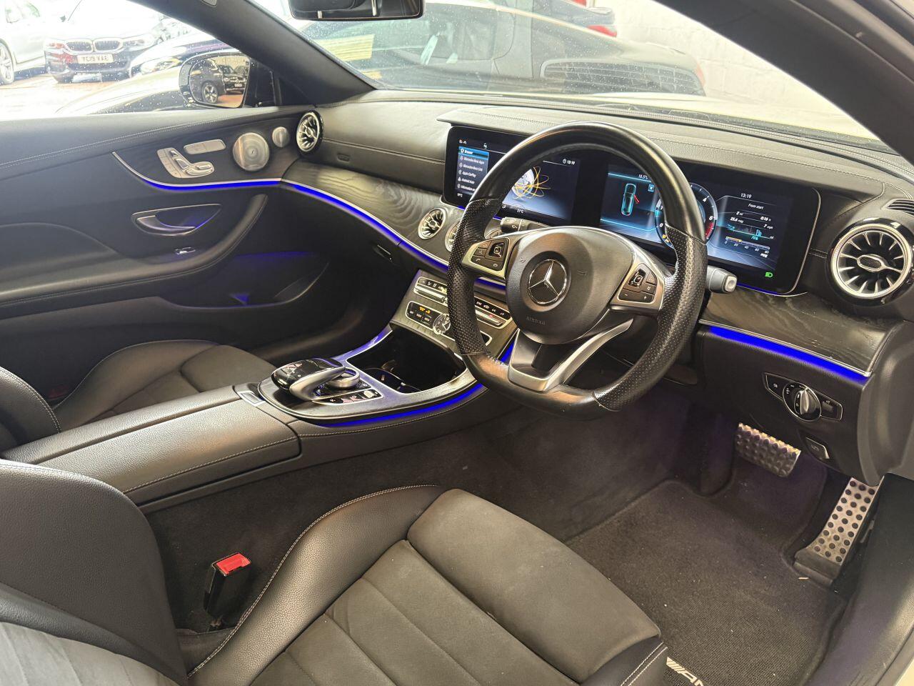Mercedes-Benz E Class view 32
