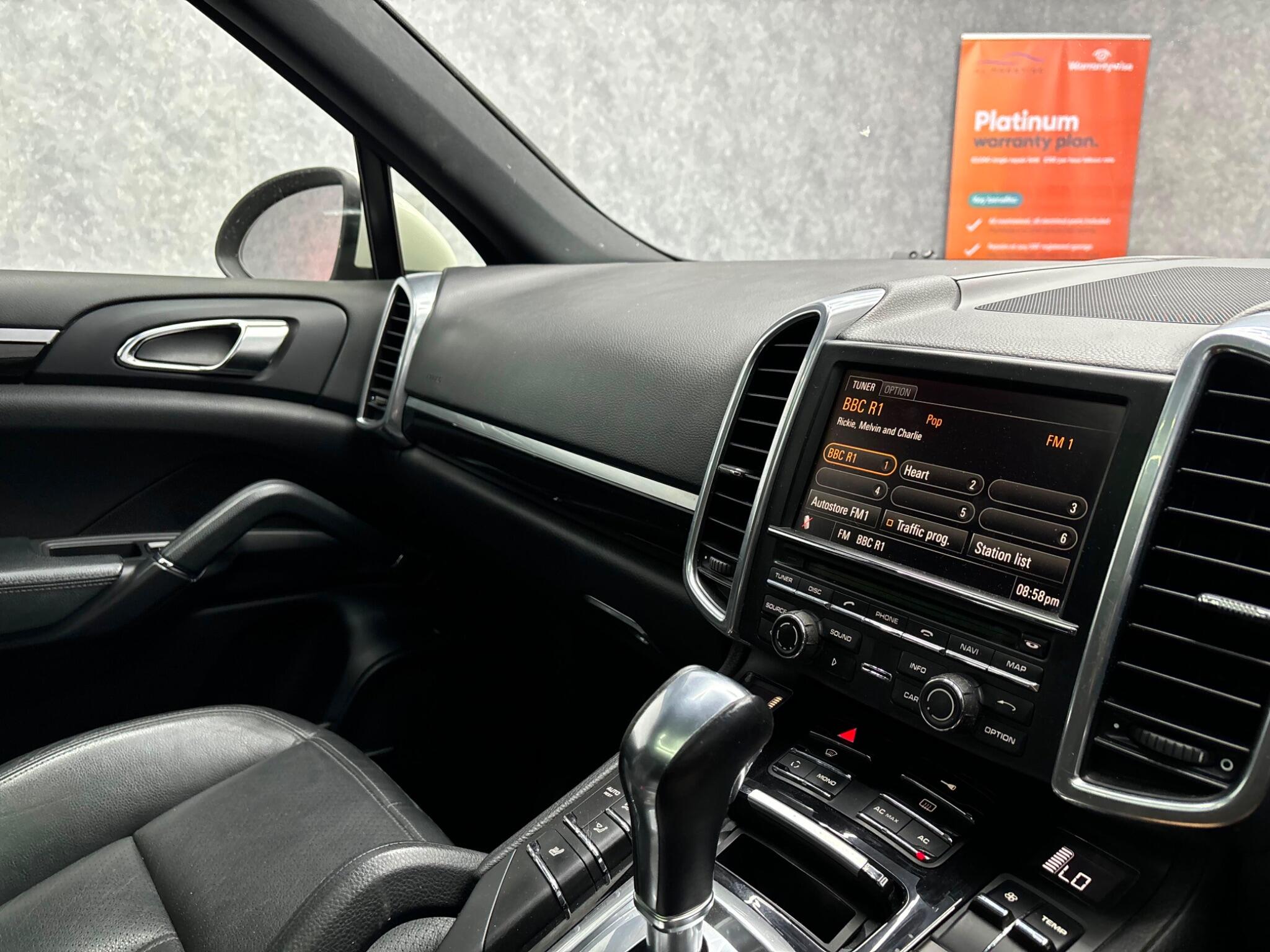 Porsche Cayenne view 10