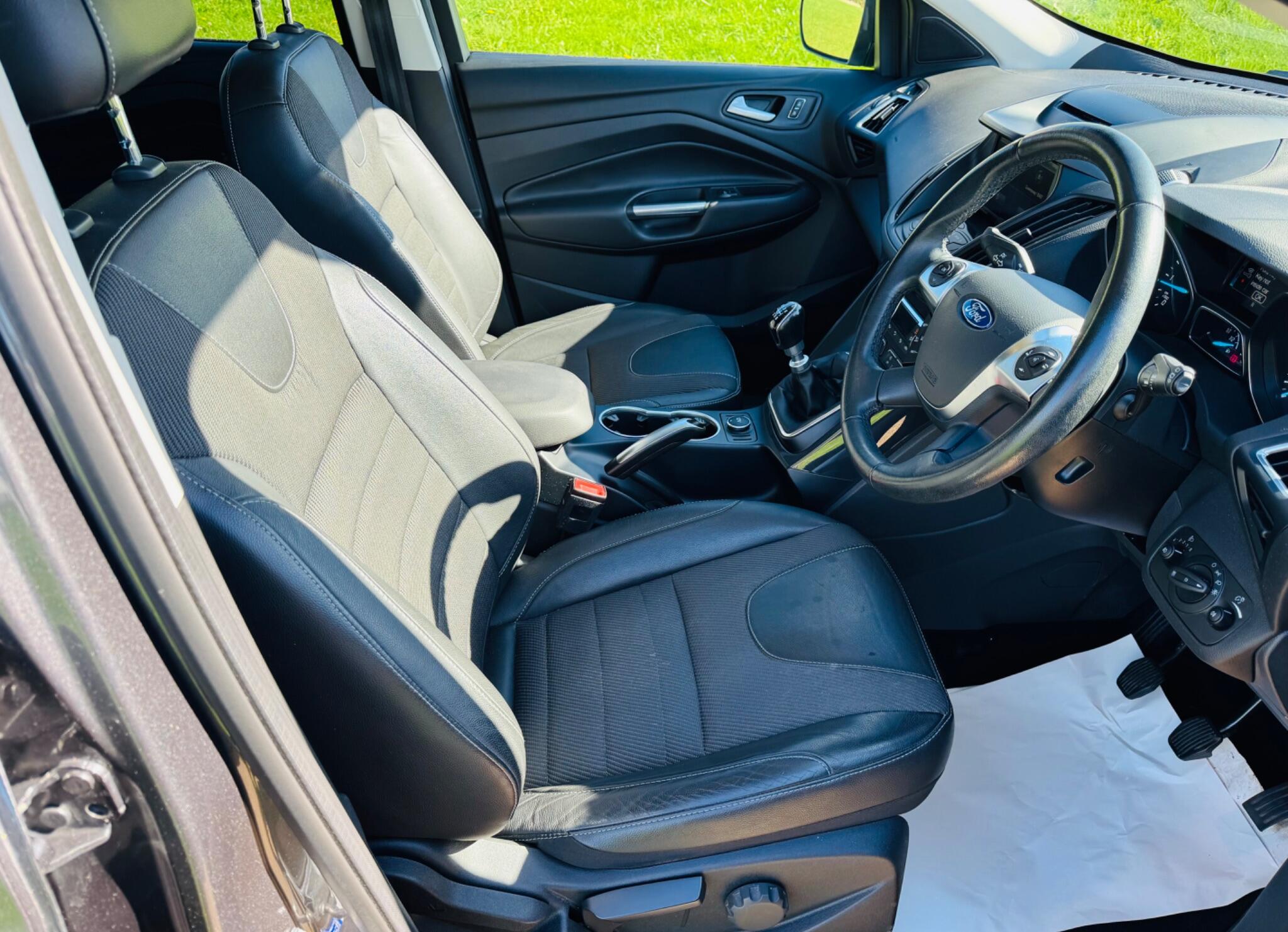 2016 Ford Kuga 2.0 TDCi Titanium 2WD Euro 6 (s/s) 5dr • 49,000 miles image 23