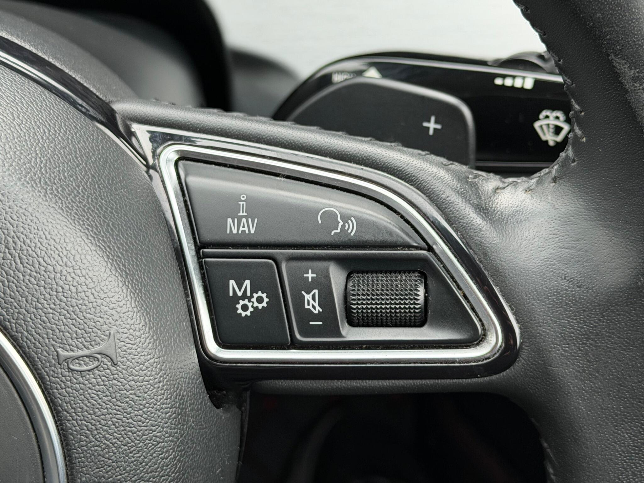 Audi A8 view 25