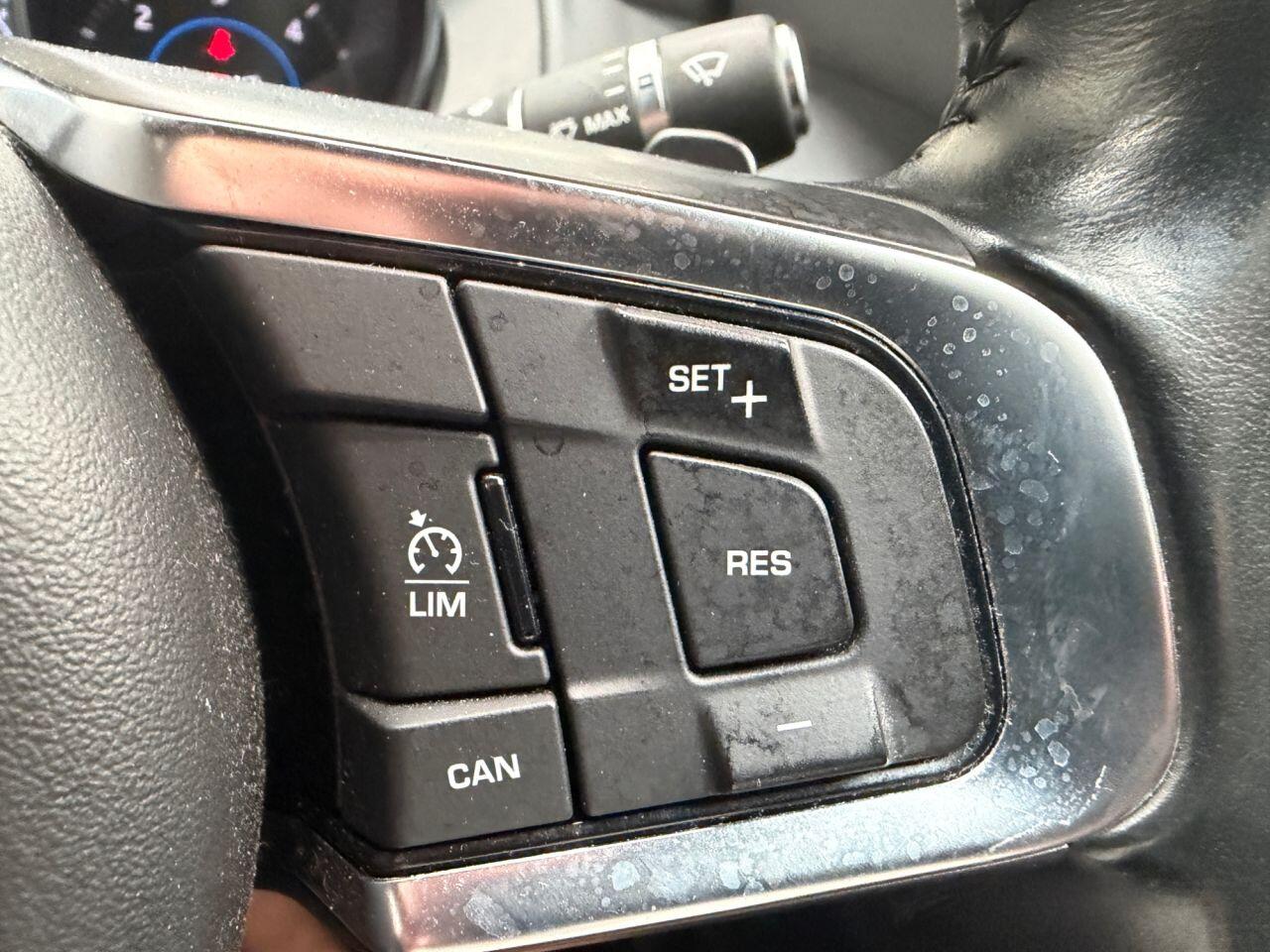 Jaguar Xe view 36