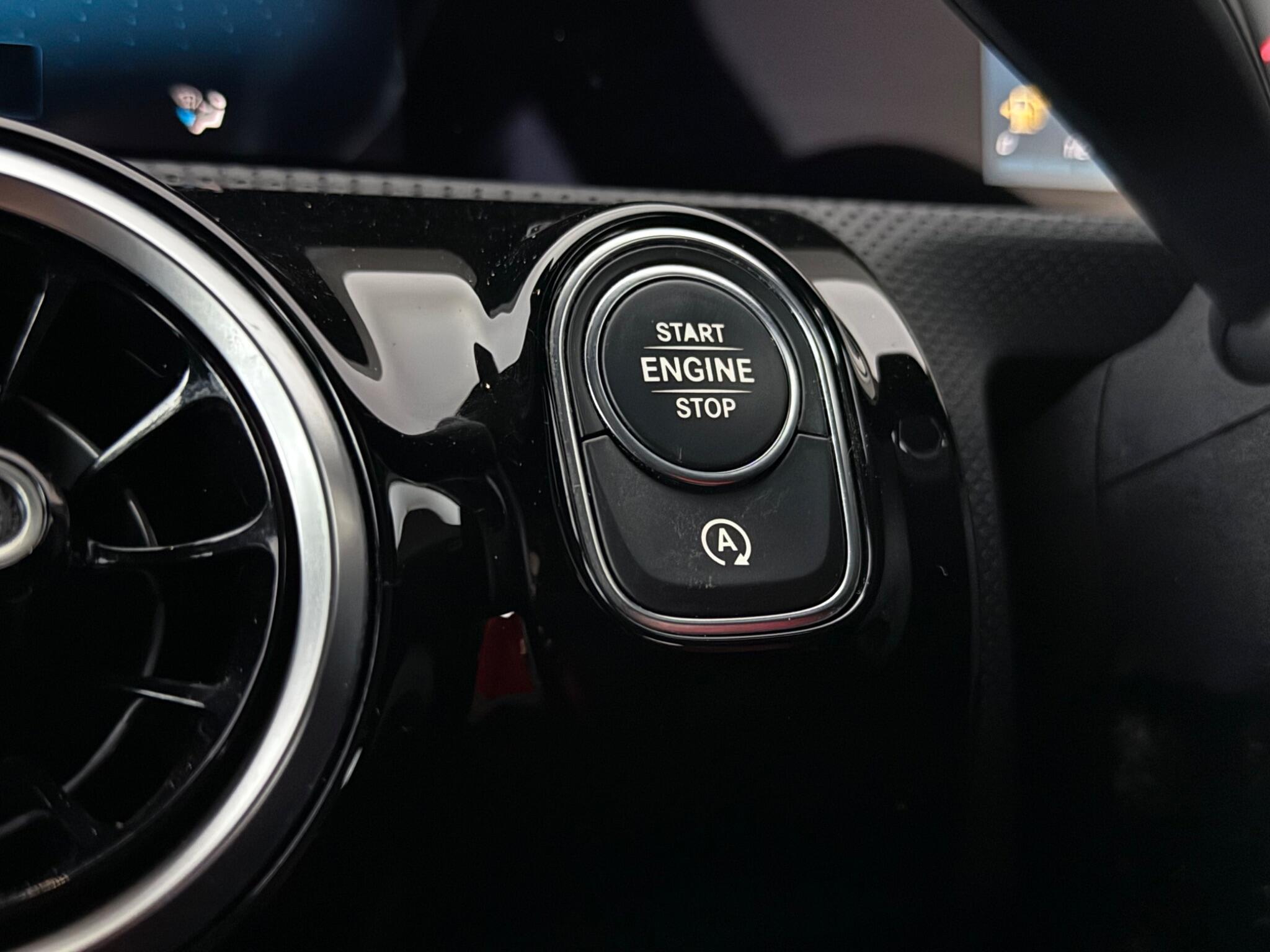 Mercedes-Benz A-Class view 21