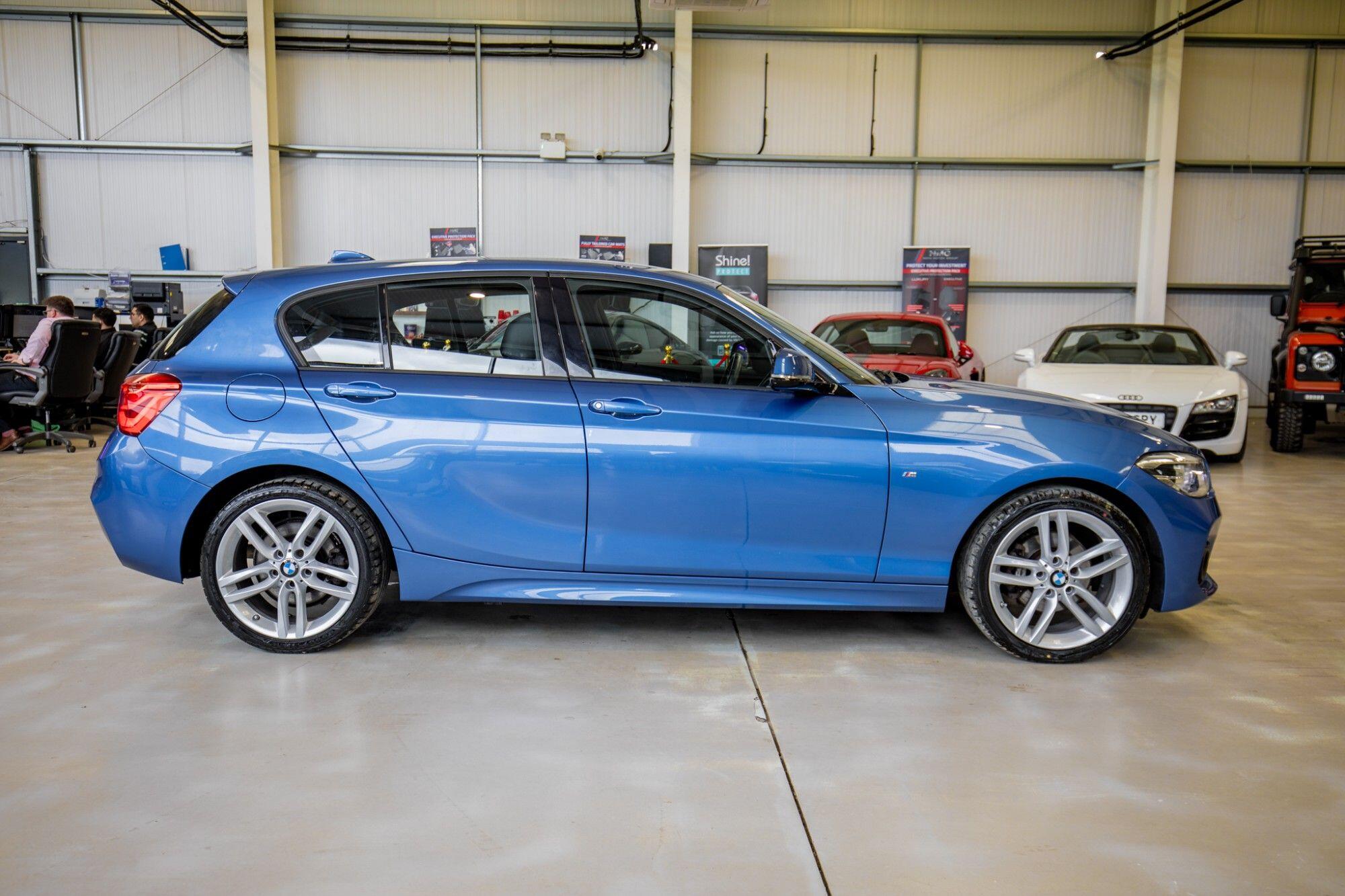 BMW 1 Series view 13
