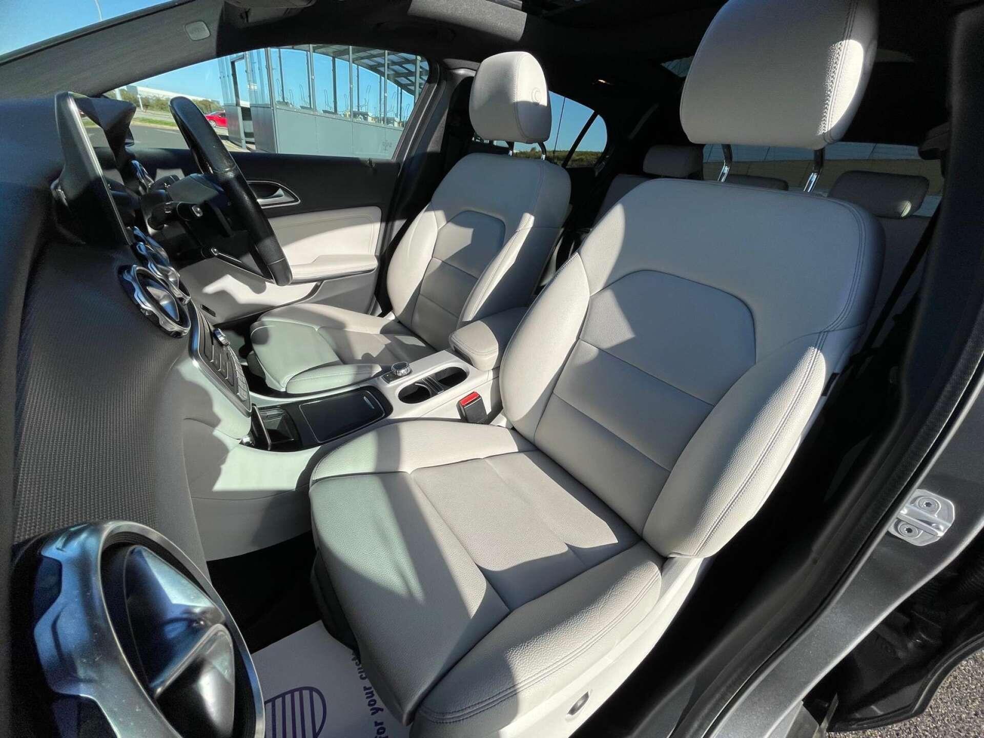 Mercedes-Benz Gla view 41
