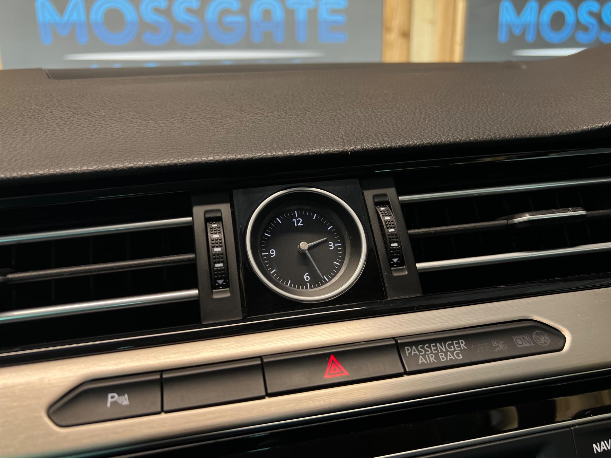 Volkswagen Passat view 29