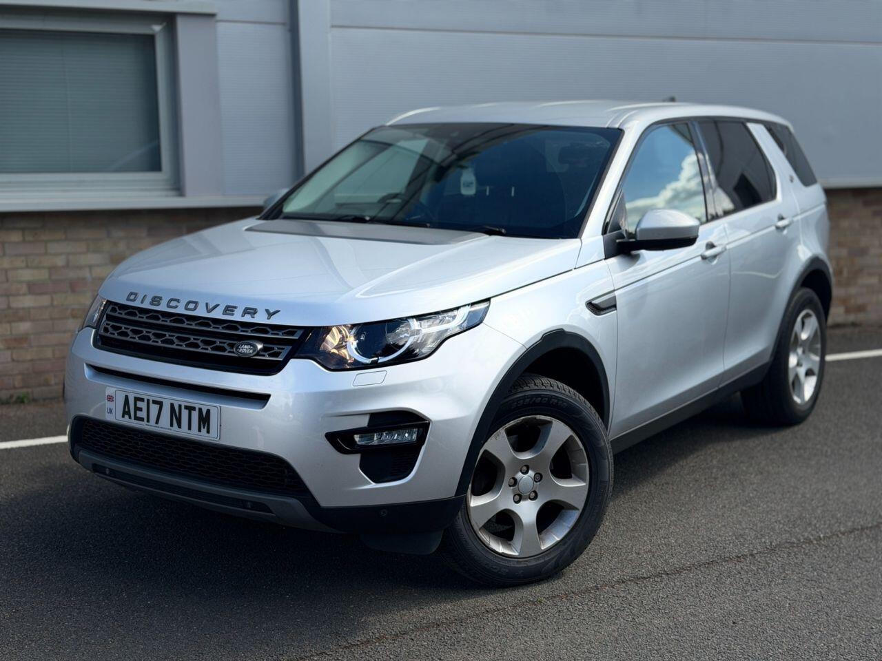 Land Rover Discovery Sport view 26