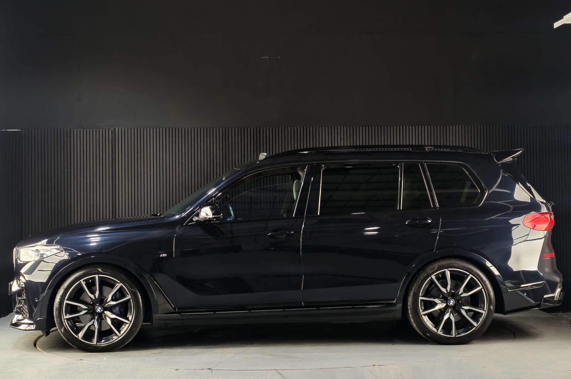 BMW X7 view 15