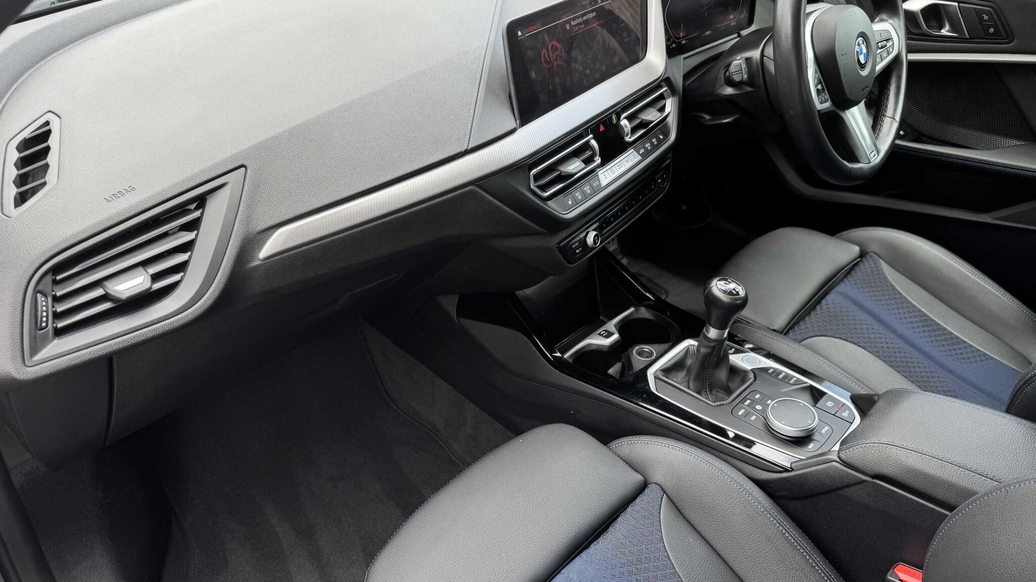 BMW 2 Series view 10