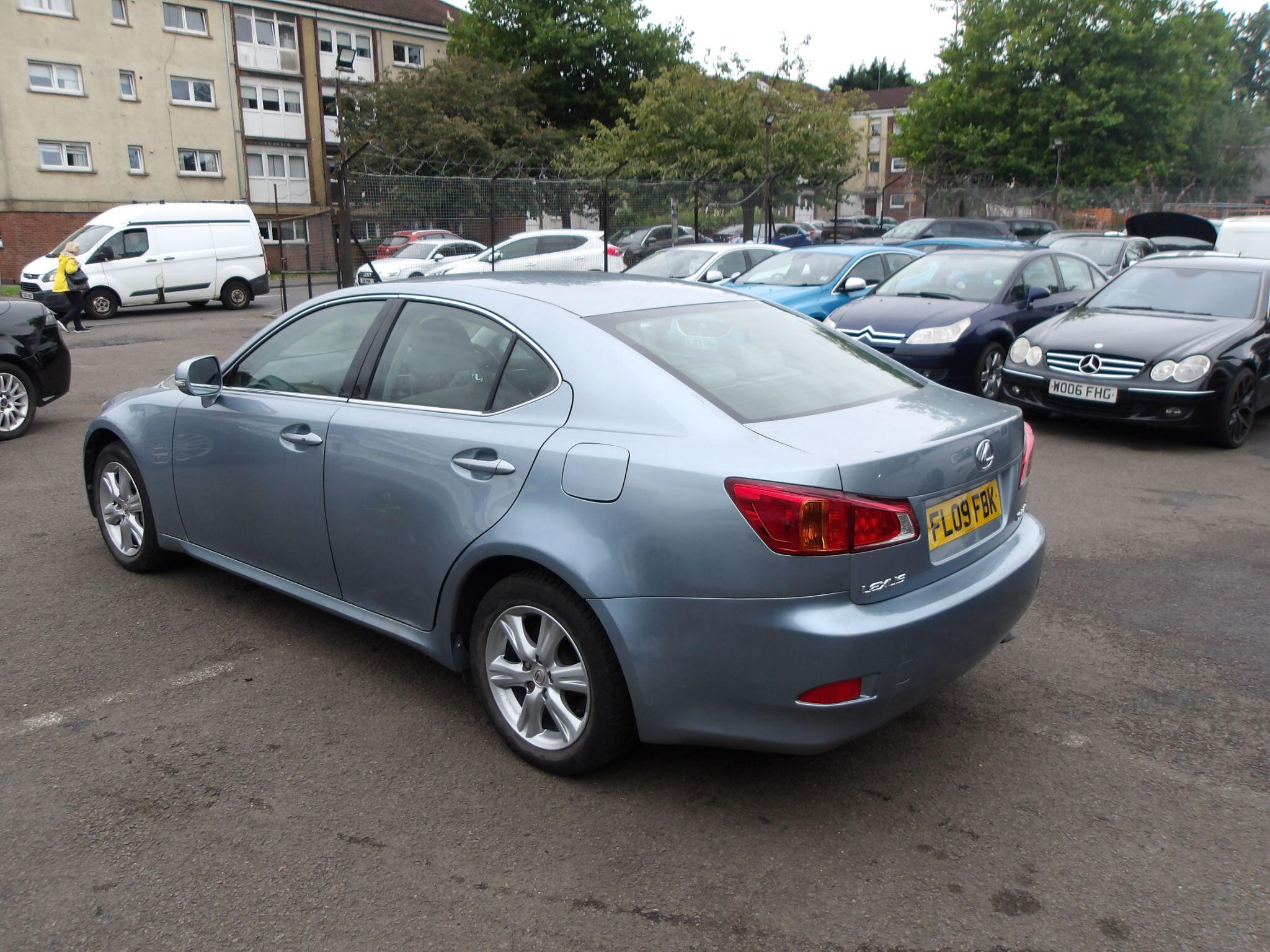 Lexus IS view 5