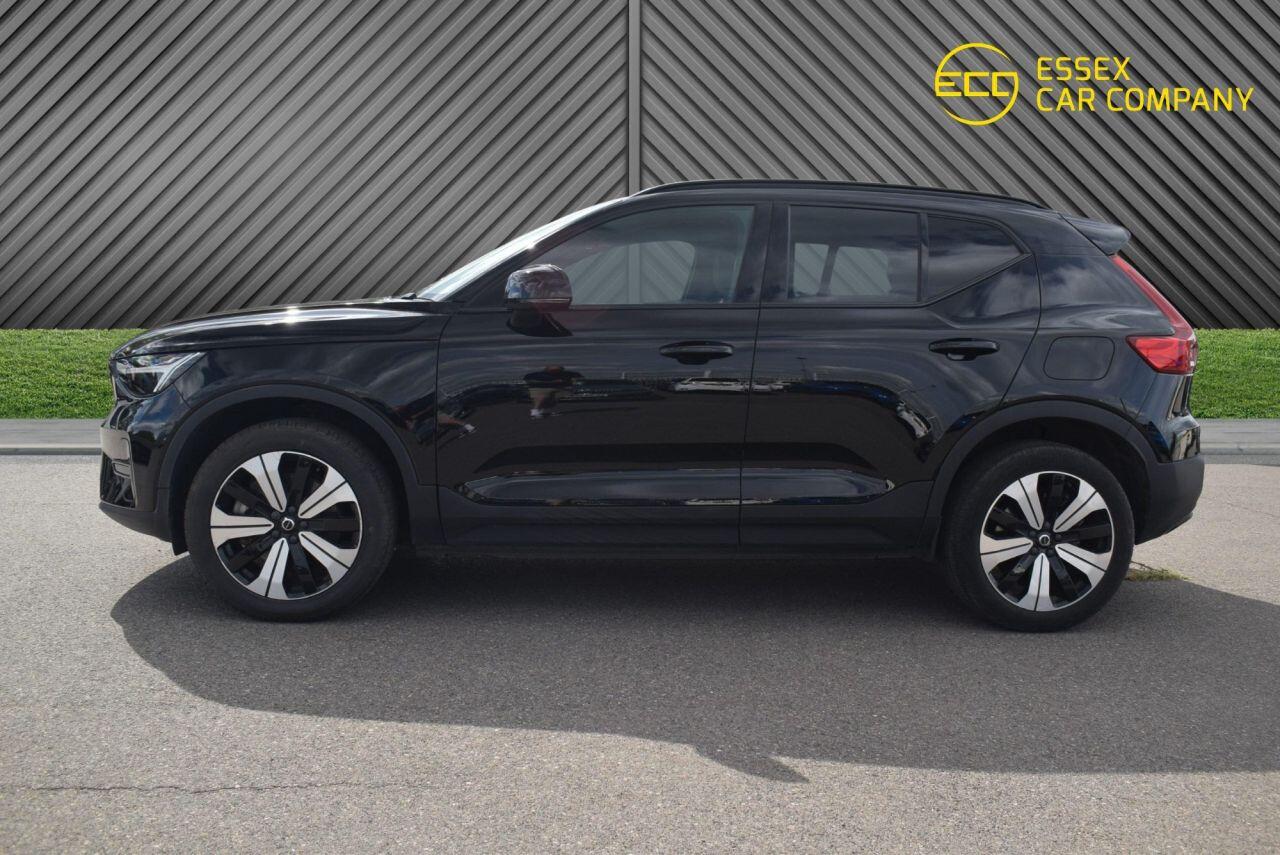 Volvo XC40 view 12