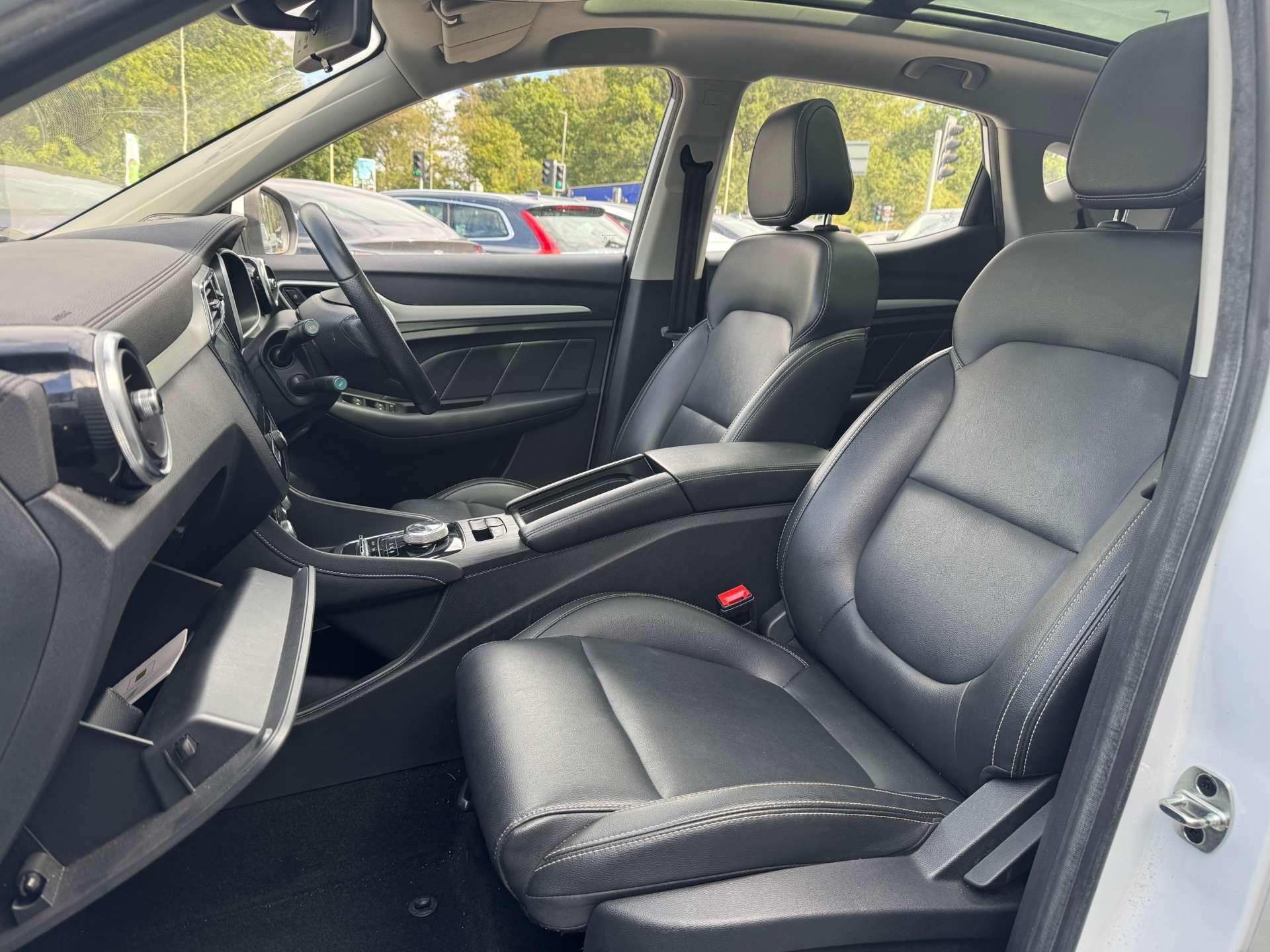 MG MG ZS view 19