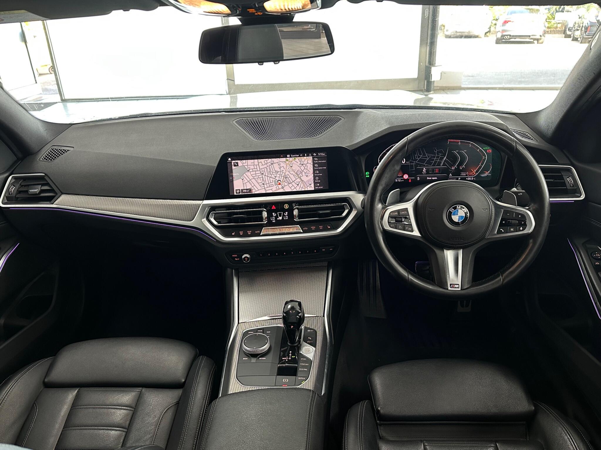 BMW 3 Series view 17