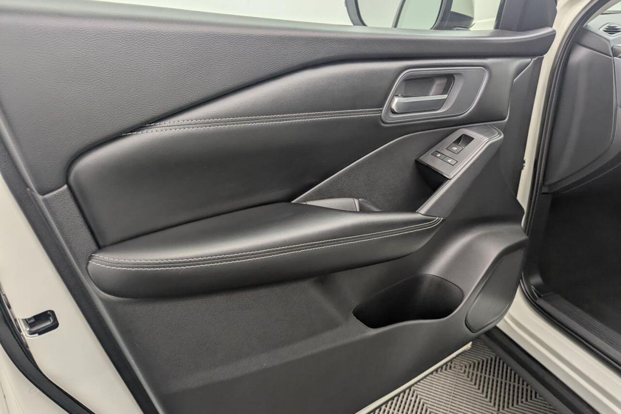 Nissan Qashqai view 25