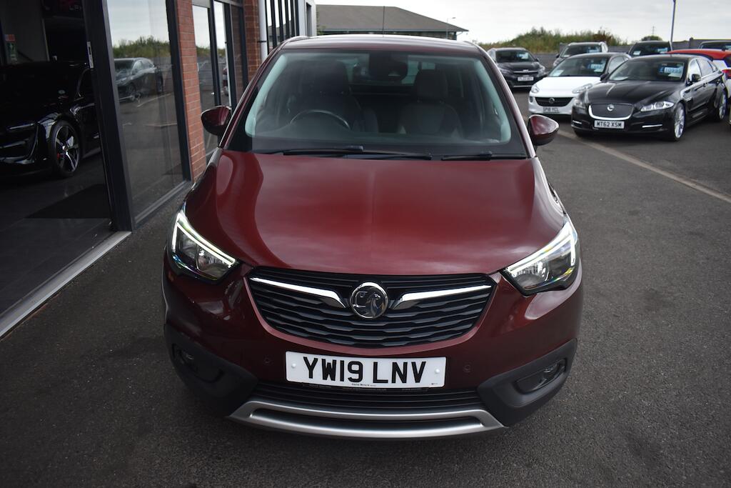 Vauxhall Crossland X view 3