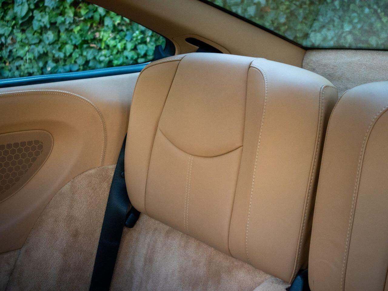 Porsche 911 view 32