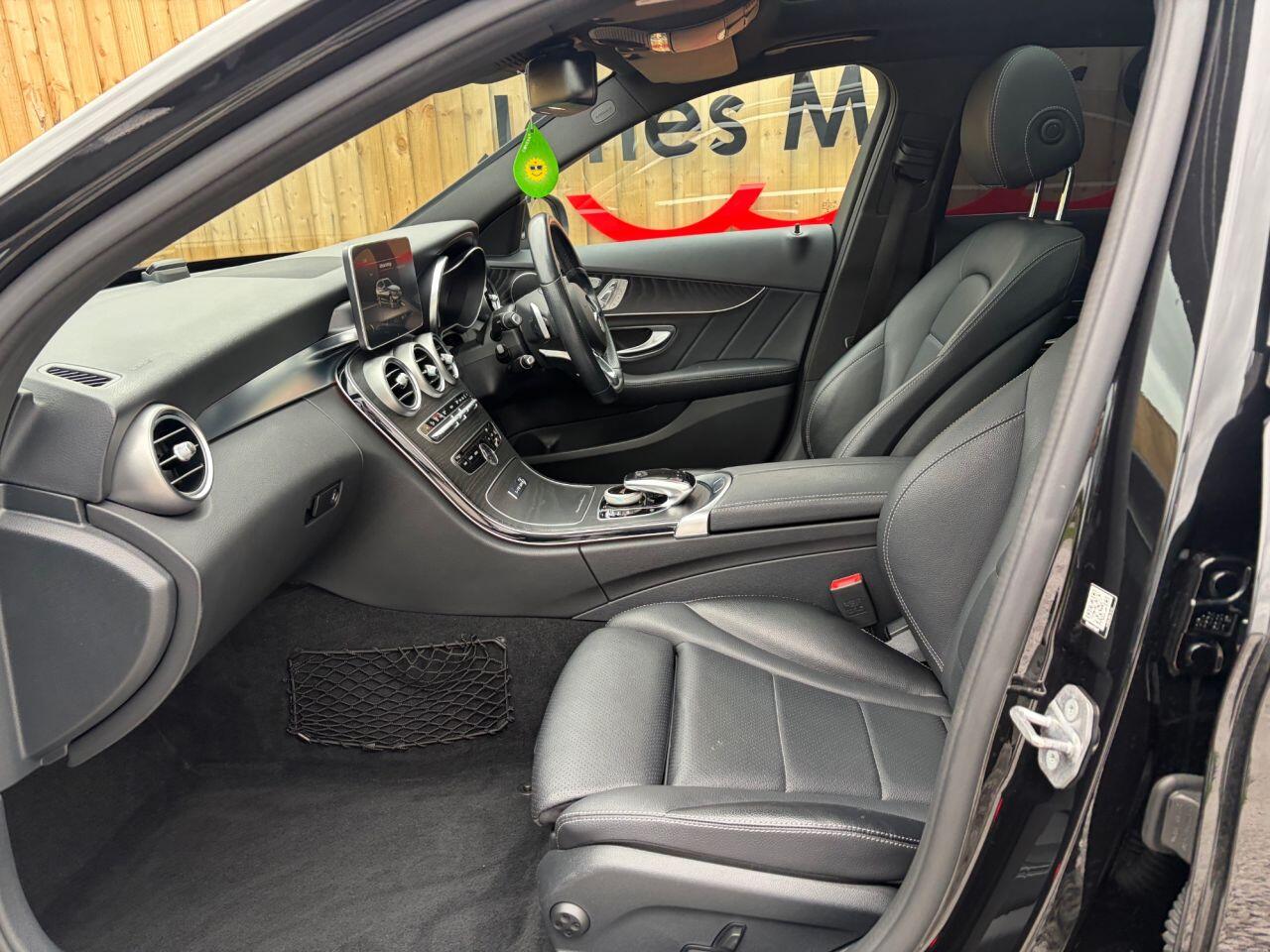 Mercedes-Benz C-Class view 18