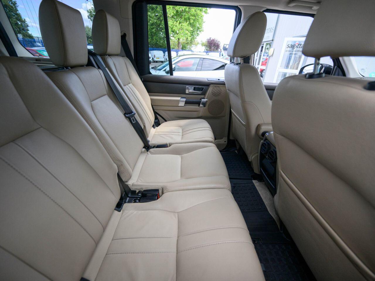 Land Rover Discovery view 16