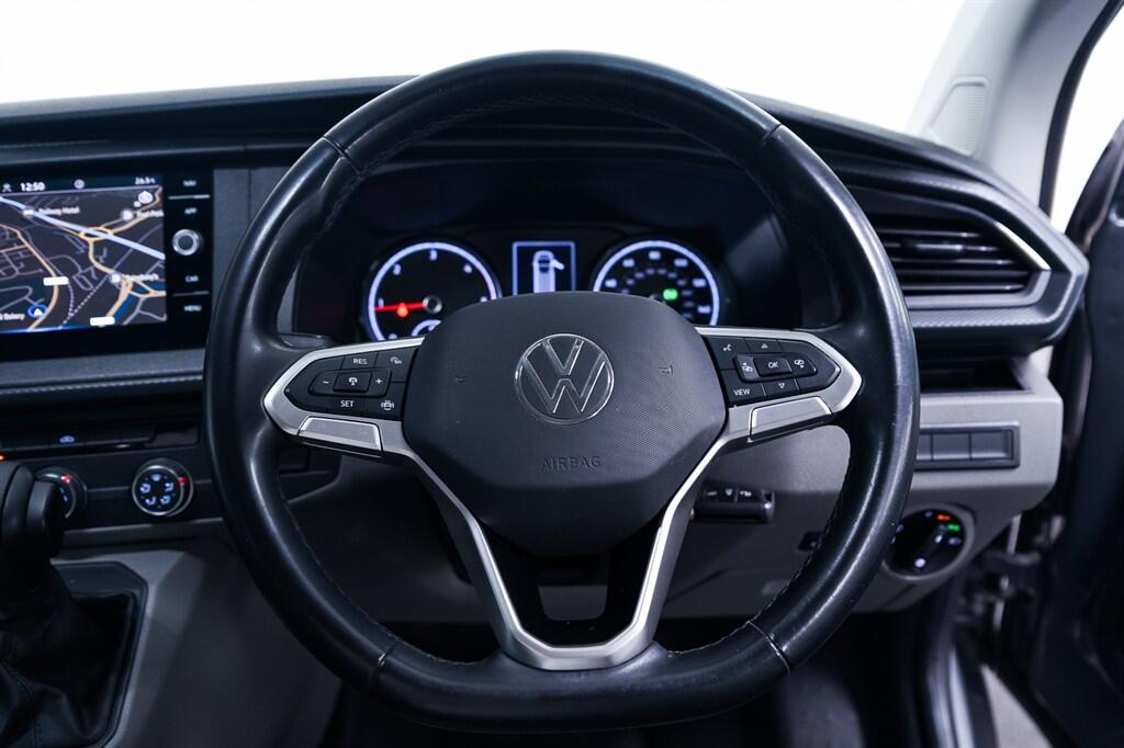 Volkswagen Transporter view 20