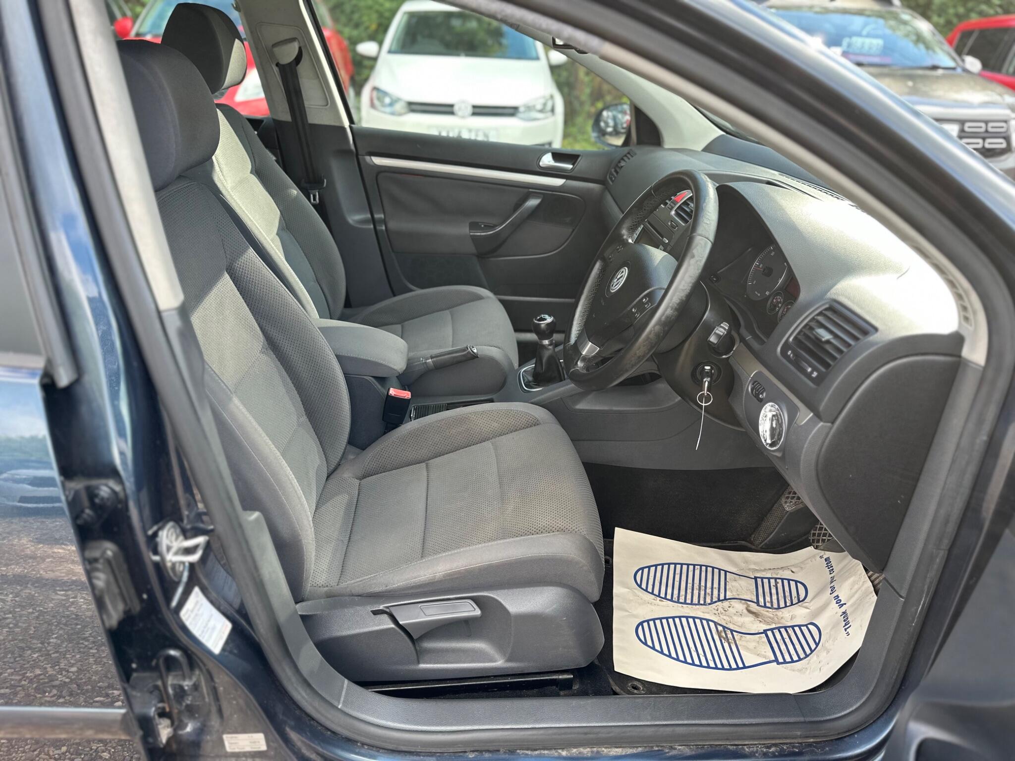 Volkswagen Golf view 38