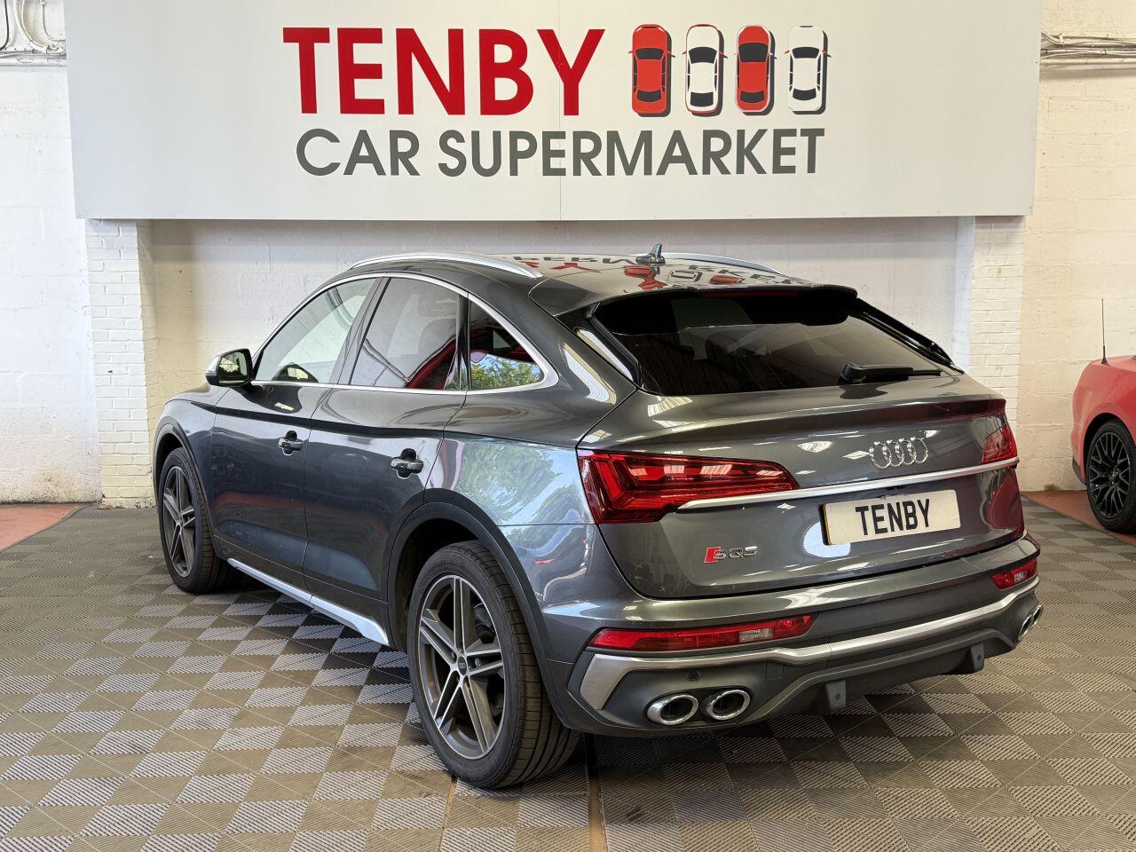 Audi SQ5 view 7