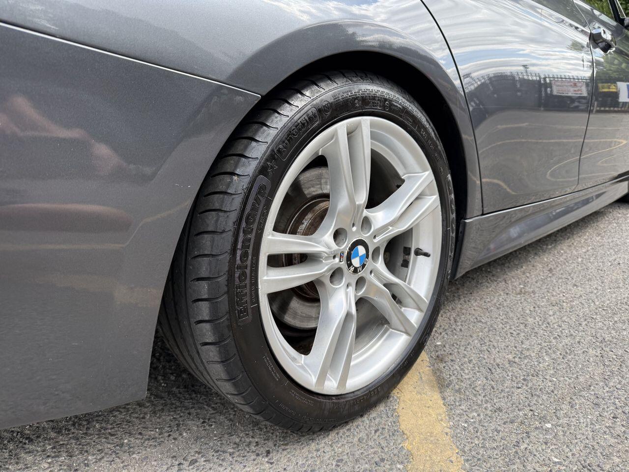BMW 3 Series view 16